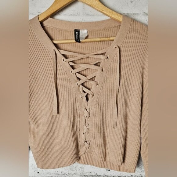 Divide H&M Cropped Long Sleeve Ribbed Top - Picture 3 of 7